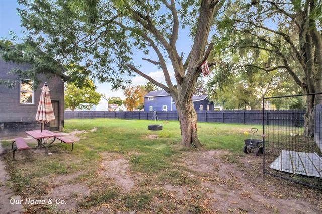 Builiding view six for 713 Woodbridge, Saginaw, MI. 48602