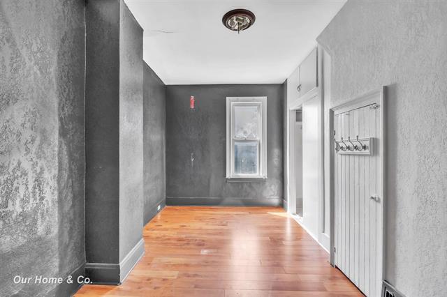 Builiding view ten for 713 Woodbridge, Saginaw, MI. 48602