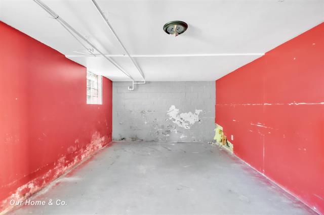 Builiding view thirty one for 713 Woodbridge, Saginaw, MI. 48602