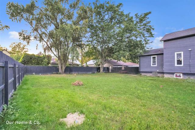 Builiding view three for 713 Woodbridge, Saginaw, MI. 48602