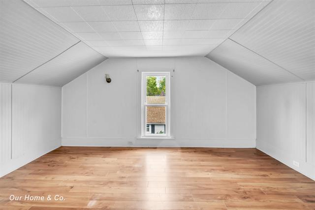 Builiding view twenty four for 713 Woodbridge, Saginaw, MI. 48602