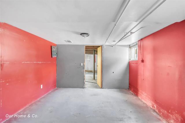 Builiding view twenty nine for 713 Woodbridge, Saginaw, MI. 48602