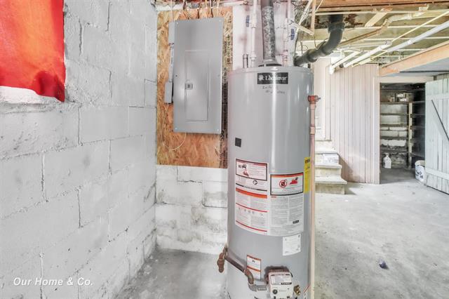 Builiding view twenty six for 713 Woodbridge, Saginaw, MI. 48602