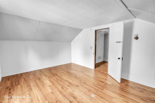 Builiding view twenty three for 713 Woodbridge, Saginaw, MI. 48602