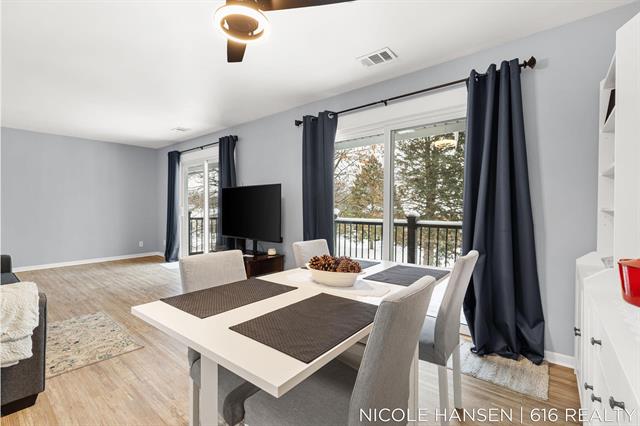 Builiding view five for 2581 Ridgecroft, Grand Rapids, MI. 49546