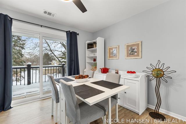 Builiding view four for 2581 Ridgecroft, Grand Rapids, MI. 49546