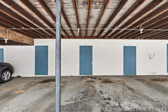 Builiding view twenty five for 2581 Ridgecroft, Grand Rapids, MI. 49546