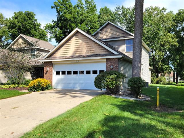 front view for 913 Clark Street, Lowell, Mi. 49331