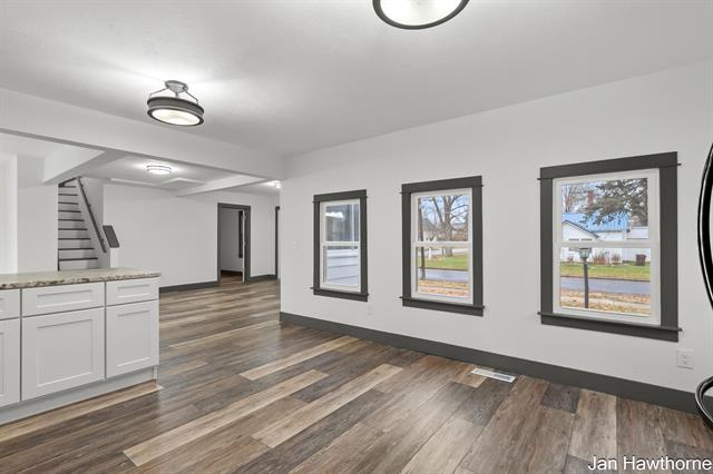 Builiding view eighteen for 403 Mill, Hastings, MI. 49058