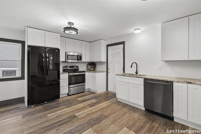 Builiding view nine for 403 Mill, Hastings, MI. 49058