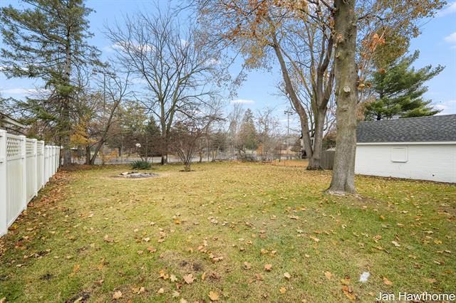 Builiding view thirty four for 403 Mill, Hastings, MI. 49058