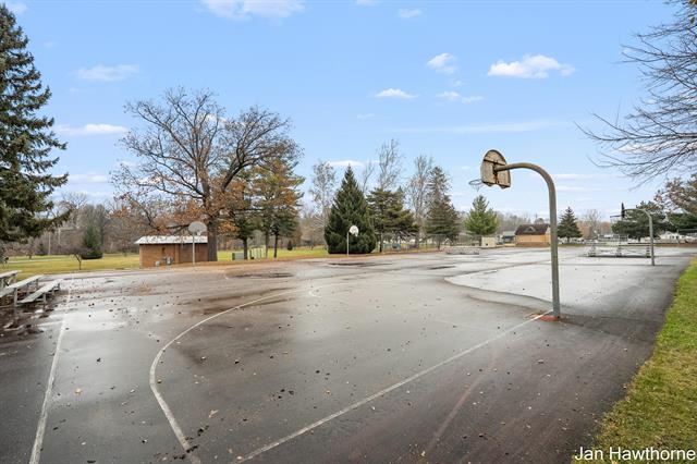 Builiding view thirty three for 403 Mill, Hastings, MI. 49058