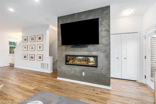 Builiding view five for 594 Anne, Brighton, MI. 48116