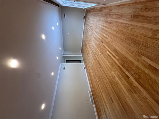 Builiding view eleven for 25540 Woodvilla, Southfield, MI. 48075