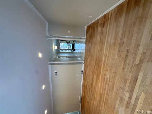 Builiding view twelve for 25540 Woodvilla, Southfield, MI. 48075