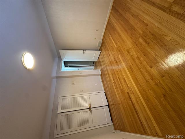 Builiding view twenty five for 25540 Woodvilla, Southfield, MI. 48075