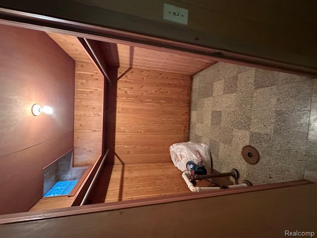 Builiding view twenty nine for 25540 Woodvilla, Southfield, MI. 48075