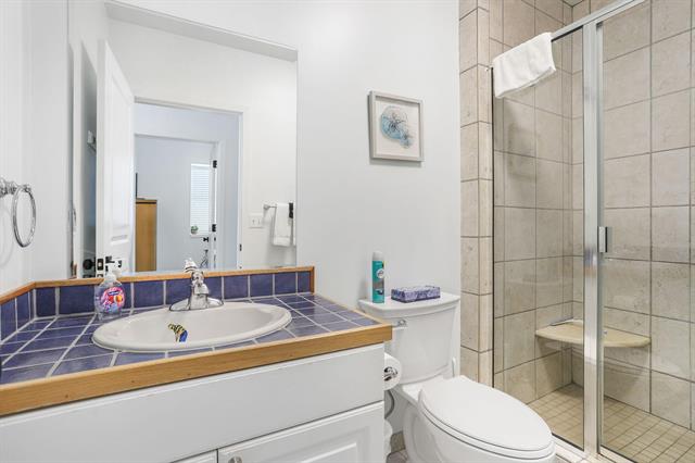 Builiding view fourteen for 532 Dyckman, South Haven, MI. 49090