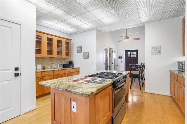 Builiding view seven for 532 Dyckman, South Haven, MI. 49090