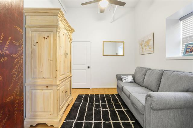 Builiding view sixteen for 532 Dyckman, South Haven, MI. 49090