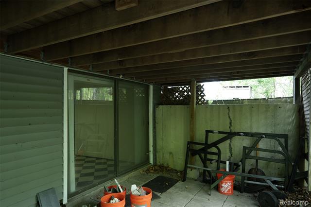 Builiding view fifty six for 25201 Briarwyke, Farmington, MI. 48336