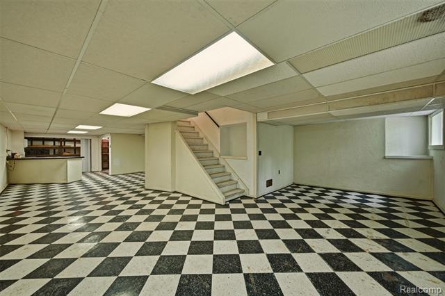 Builiding view forty two for 25201 Briarwyke, Farmington, MI. 48336