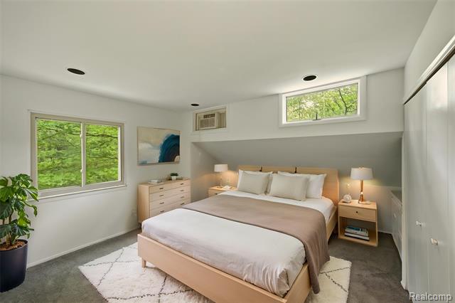 Builiding view six for 25201 Briarwyke, Farmington, MI. 48336
