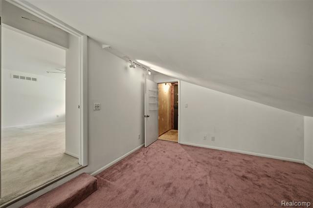Builiding view thirty four for 25201 Briarwyke, Farmington, MI. 48336