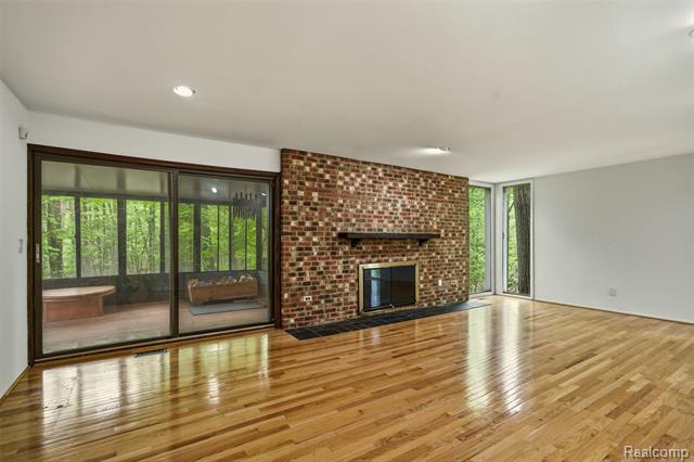 Builiding view twenty three for 25201 Briarwyke, Farmington, MI. 48336