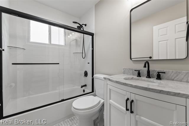 Builiding view nine for 1516 Hoffman, Royal Oak, MI. 48067