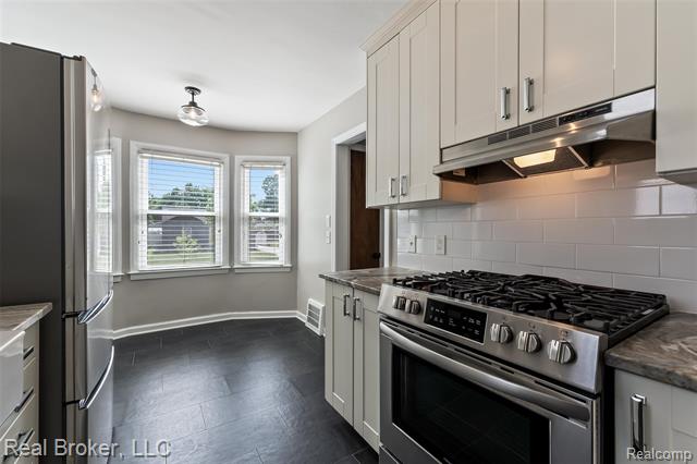 Builiding view six for 1516 Hoffman, Royal Oak, MI. 48067