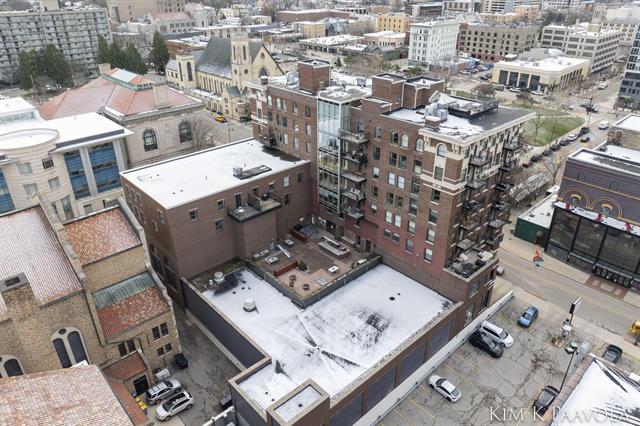 Builiding view sixty four for 27 Library, Grand Rapids, MI. 49503