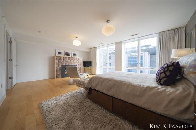 Builiding view thirty nine for 27 Library, Grand Rapids, MI. 49503