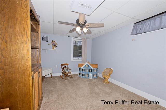 Builiding view sixteen for 2206 Oak, Muskegon, MI. 49445