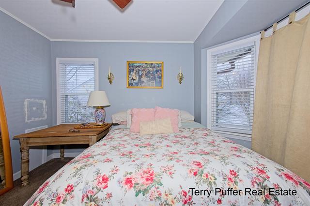 Builiding view twelve for 2206 Oak, Muskegon, MI. 49445