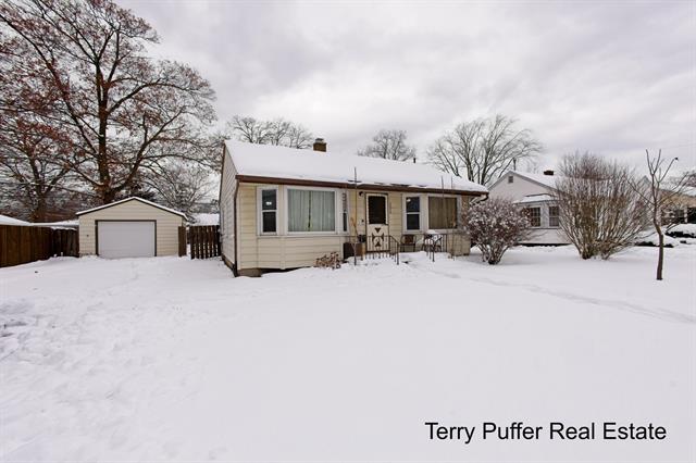 Builiding view twenty for 2206 Oak, Muskegon, MI. 49445