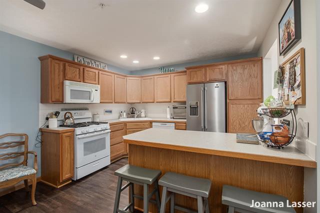 Builiding view nine for 3122 Crystal Waters, Holland, MI. 49424