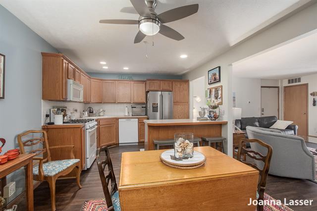 Builiding view seven for 3122 Crystal Waters, Holland, MI. 49424