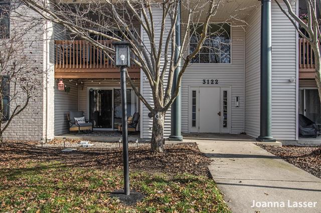 Builiding view two for 3122 Crystal Waters, Holland, MI. 49424