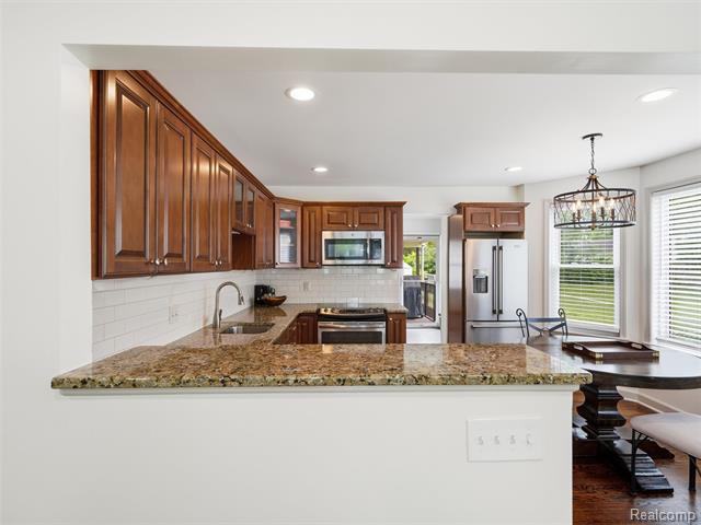 Builiding view eleven for 1514 S Wilson, Royal Oak, MI. 48067