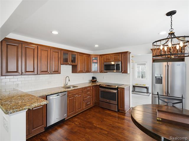 Builiding view nine for 1514 S Wilson, Royal Oak, MI. 48067