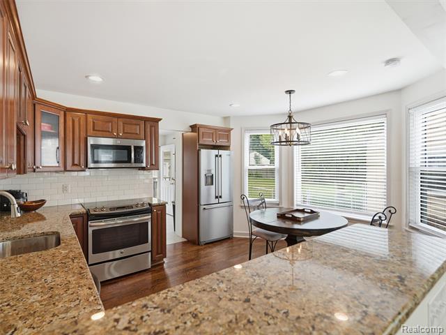 Builiding view twelve for 1514 S Wilson, Royal Oak, MI. 48067