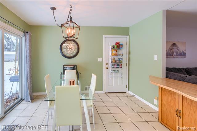 Builiding view nine for 6155 Westdale, Grand Blanc, MI. 48439