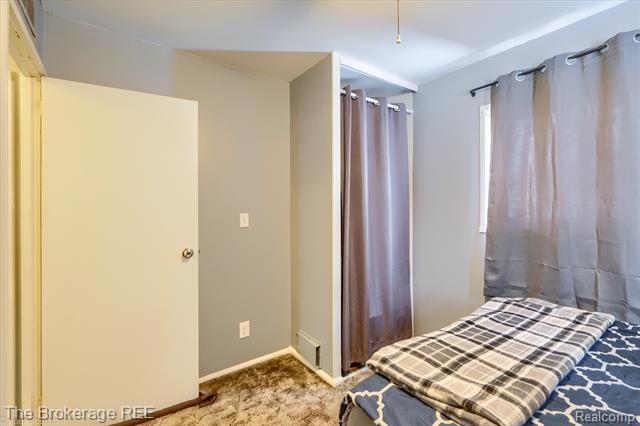 Builiding view twenty six for 6155 Westdale, Grand Blanc, MI. 48439