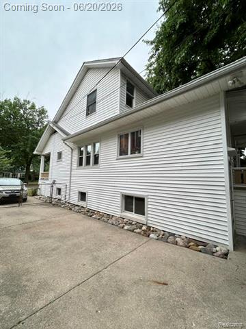 Builiding view fifteen for 403 California, Royal Oak, MI. 48067