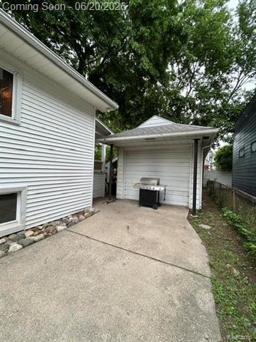 Builiding view fourteen for 403 California, Royal Oak, MI. 48067
