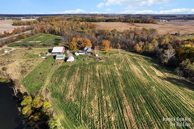 Builiding view eight for 7658 Jackson, Saranac, MI. 48881