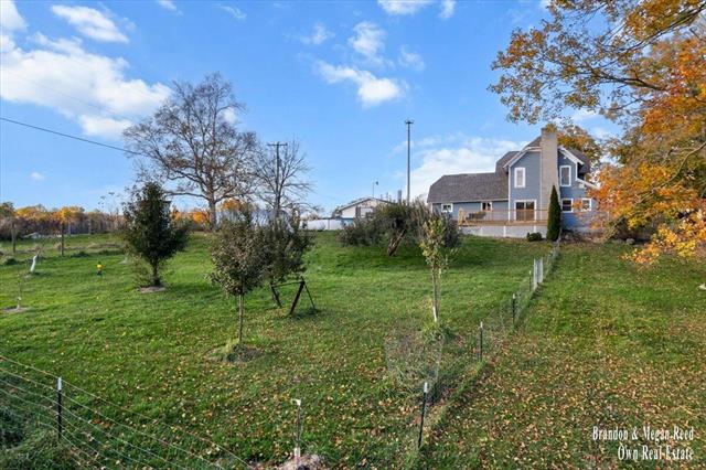 Builiding view eighteen for 7658 Jackson, Saranac, MI. 48881