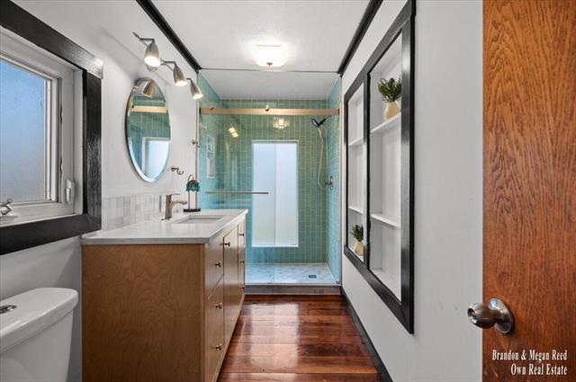 Builiding view fifty one for 7658 Jackson, Saranac, MI. 48881