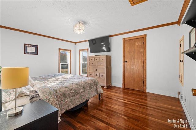 Builiding view forty eight for 7658 Jackson, Saranac, MI. 48881